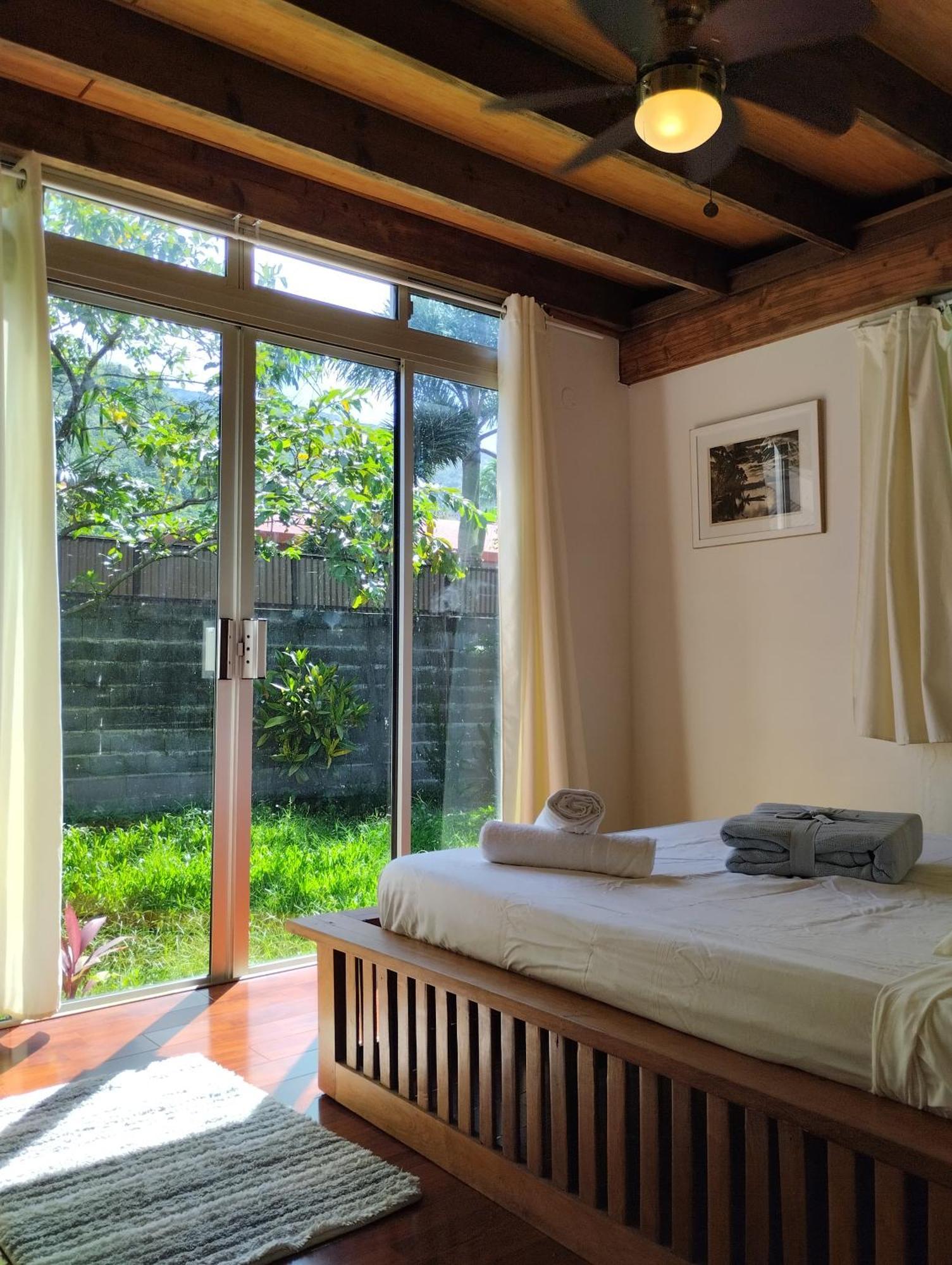 Tema'E Beach House Temae Екстер'єр фото